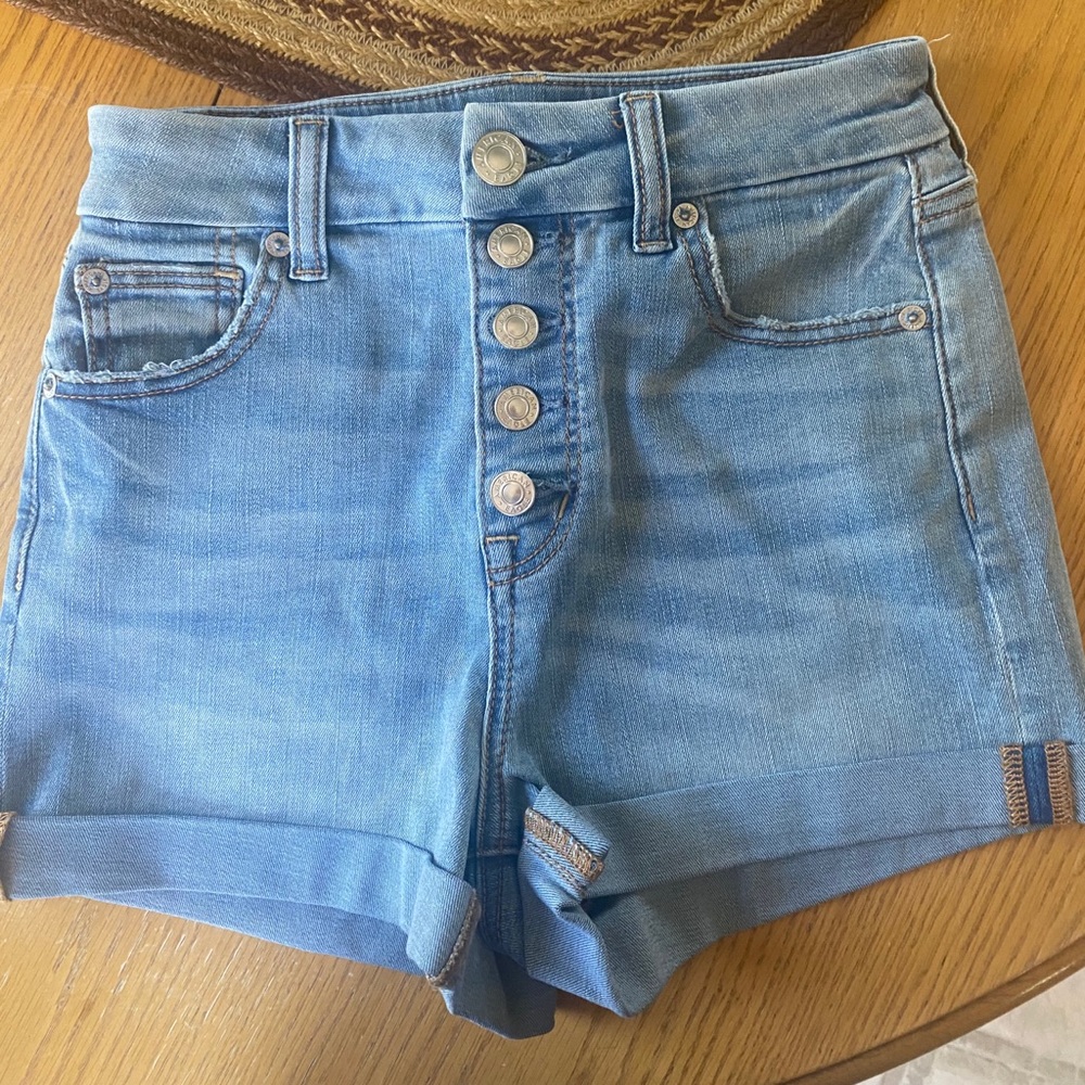 Brand new american eagle jean shorts!!